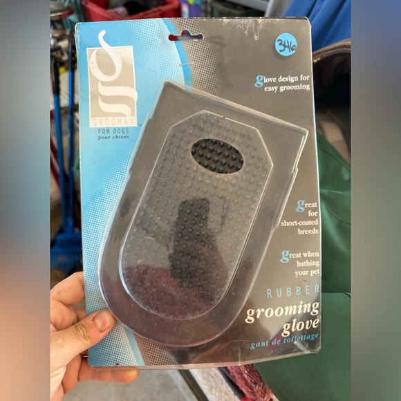 Dog grooming glove - Picture 1 of 2